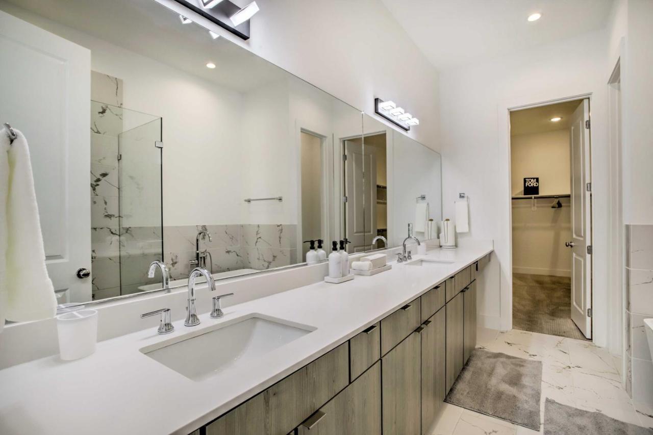 Newly-Built Luxury Galleria Area Townhome! Houston Kültér fotó